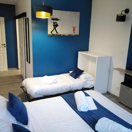 Les Remparts Hotel La Madelaine-sous-Montreuil Exterior photo